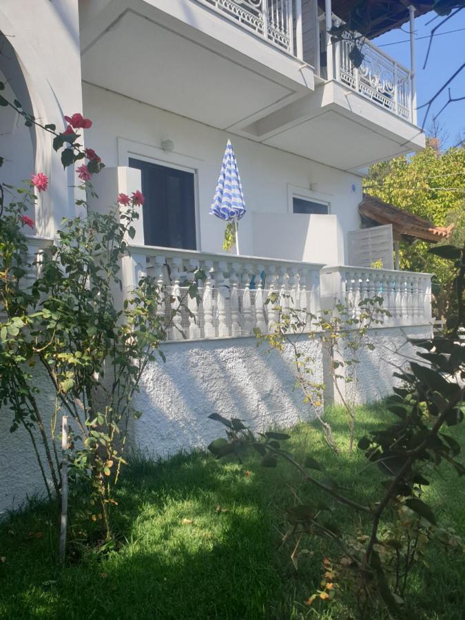 Aktipis Studios Argassi Buitenkant foto