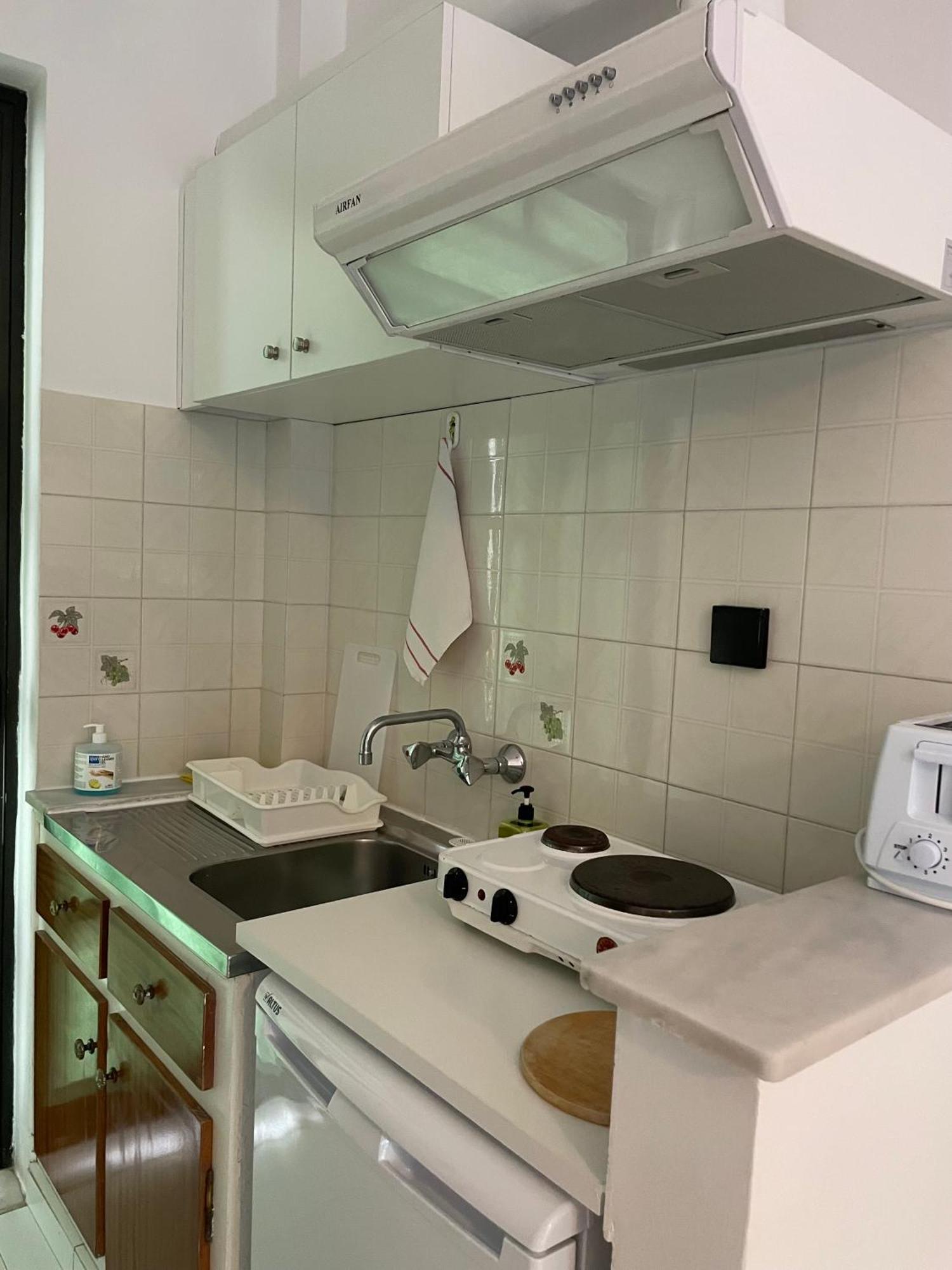 Aktipis Studios Argassi Buitenkant foto